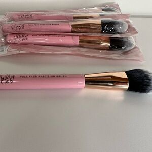Mally Beauty Precision Brush with Pink and Gold Design